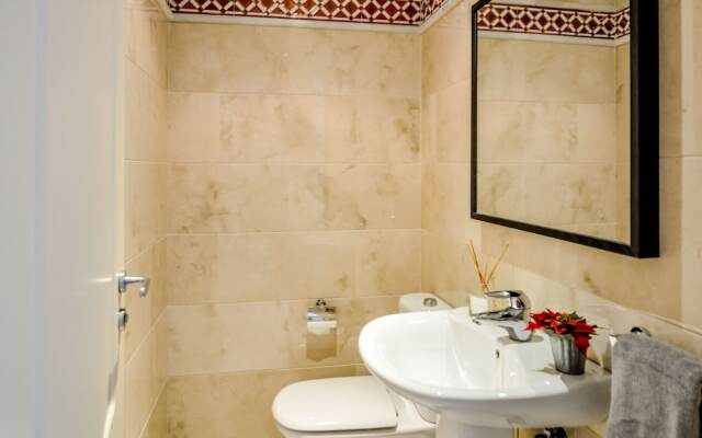 FA-Fab 2 bedroom apt in and outdoor pool