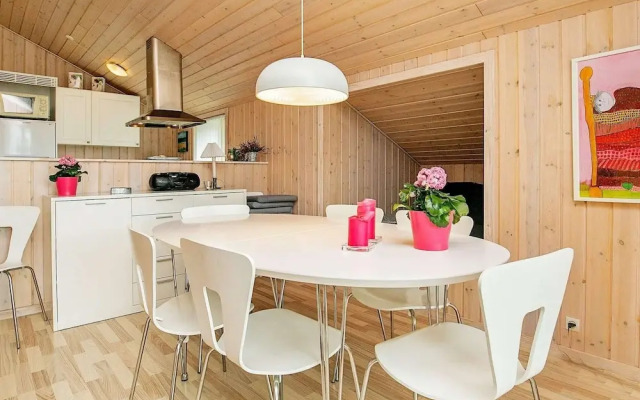 6 Person Holiday Home in Brovst-by Traum