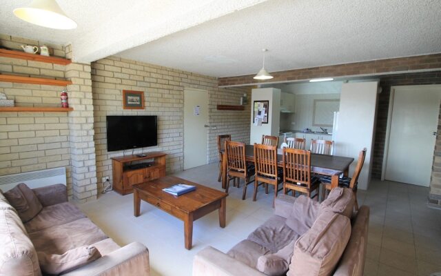 Central Park 4 - Centre of Jindabyne