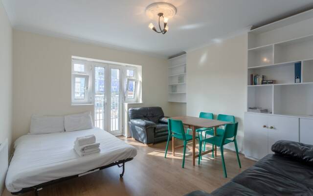 Whitechapel 2 Bedroom Flat