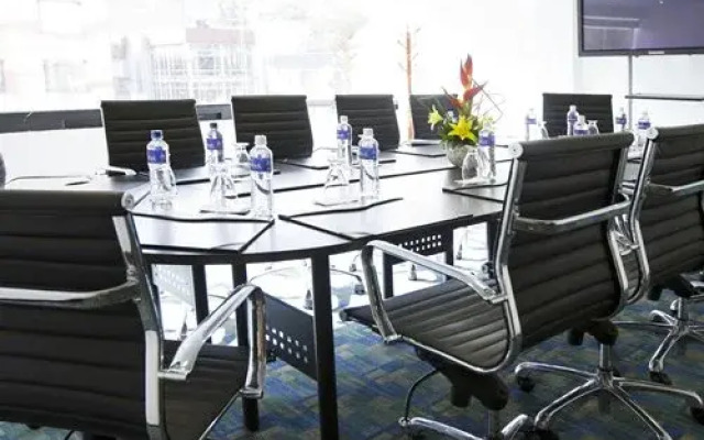 Radisson Bogota Metrotel - 4 Nights, Bogotá, Colombia