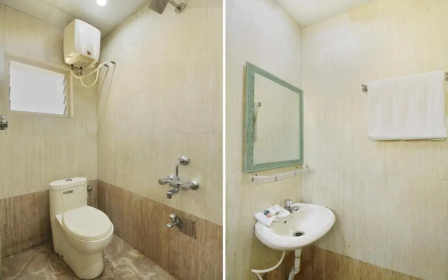 OYO Flagship 4584 India Gate