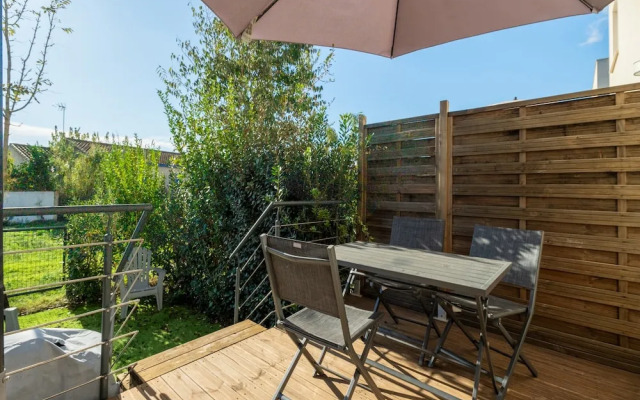 Bright Villa Stay in Serignan