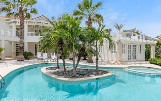 Luxury 2-level villa in Punta Cana