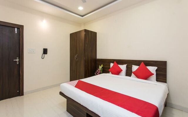 OYO 15823 Hotel Richmond Inn