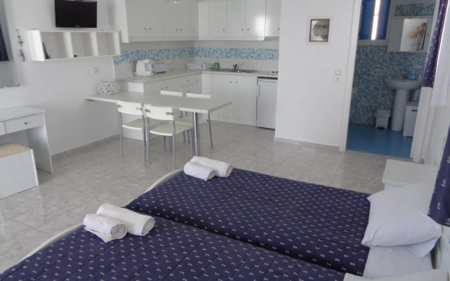 Blue and White Studios & Apartments