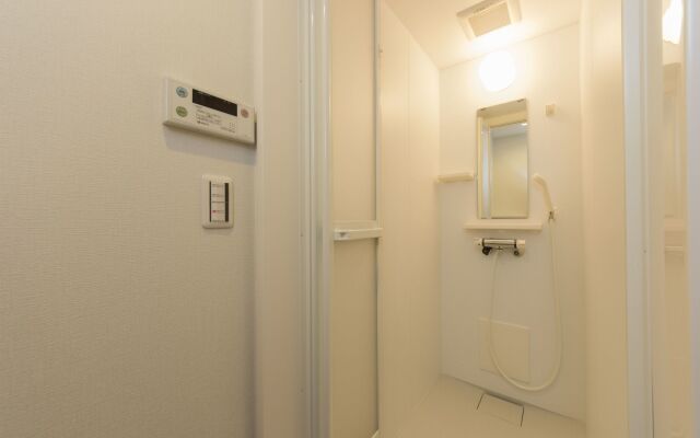 Ryoma Higashiazuma - Hostel