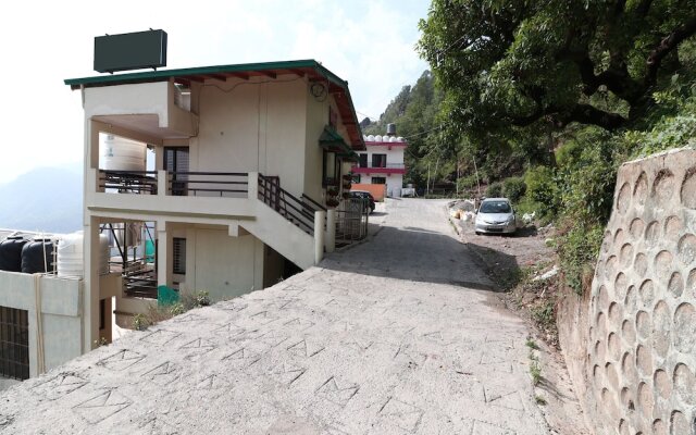 Oyo 15528 Green Roof Hotel & Resort