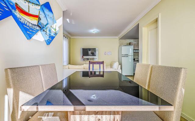 Casa c piscina em cond 150m praia Mariscal CCM004