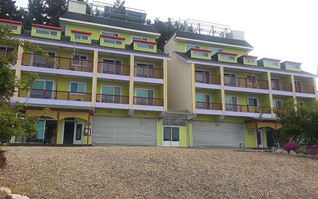Boryeong Yongdu Beachbill Pension