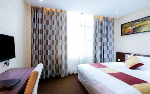 Fengsheng Hotel (Guangzhou Panyu Chimelong Zoo North Gate)