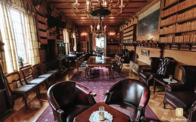 Bårdshaug Herregård