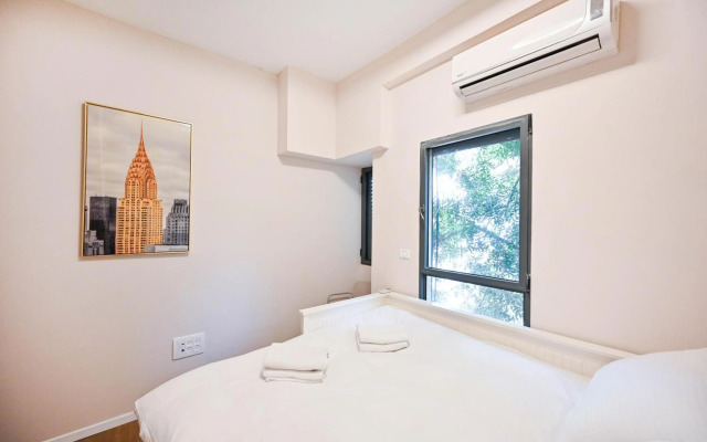 Sahara Vibes by HolyGuest