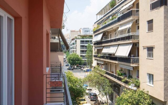 Lavender Design apartment by Acropolis