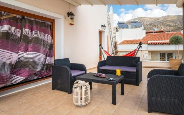 Leo - Unique Glyfada Apartment