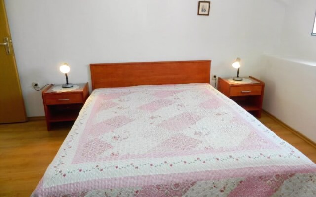 Apartment Marevic