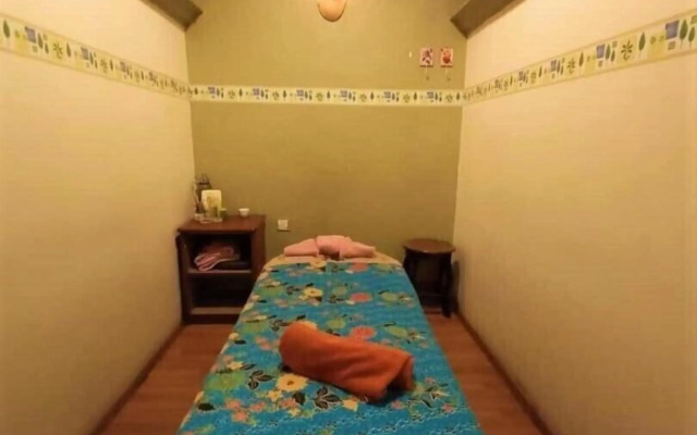 Maya Hotel