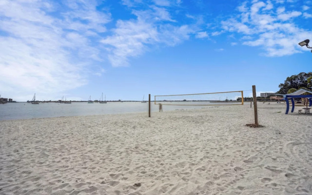 Beach Quarters #6