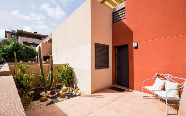 GO2TENERIFE Apart'Tera Solarium, Terraces, Swimming pools & Parking