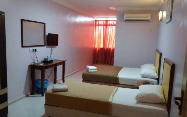 Saujana Hotel And Restaurant