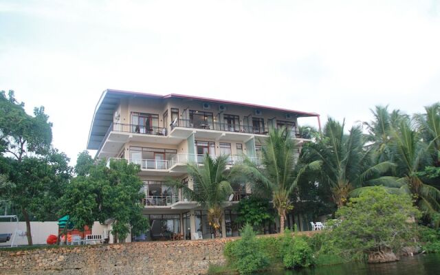 Sanu Lagoon Resorts&Spa