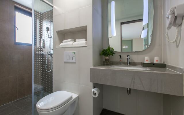 A-home Hotel