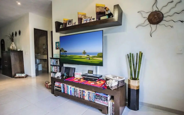 Luxury Penthouse with 2 BR - Meridian