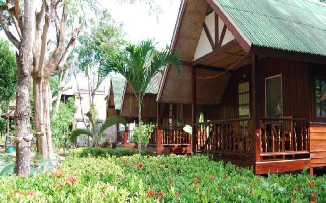 Rose Garden Samui Bungalows