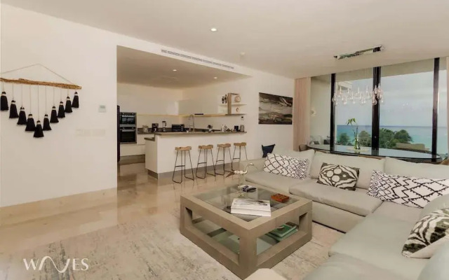 3 Br. Ocean Front PH With Stunning Views