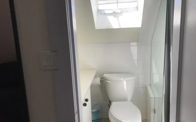 West Broadway guesthouse