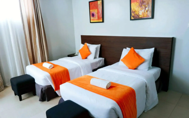 Holiday Suites Hotel & Resort