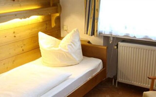 Hotel Roter Hahn - Bed & Breakfast