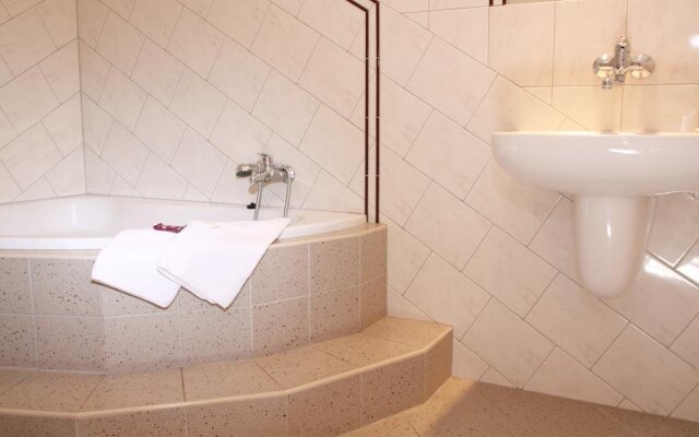 Hotel Solitaire FREE Parking Self Check-in