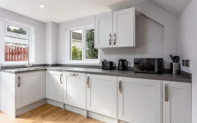 Leeward House - Donnini Apartments