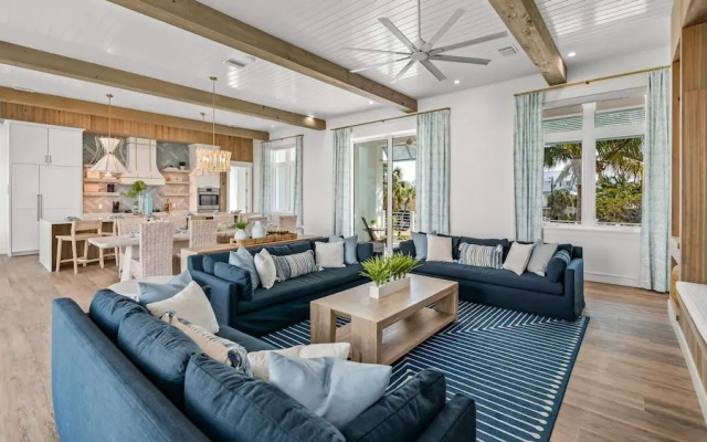 Sandbar Social in Siesta Key