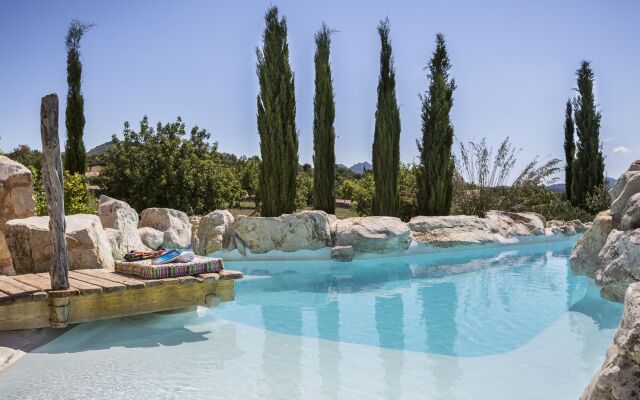 Residence by G Villa Calicant