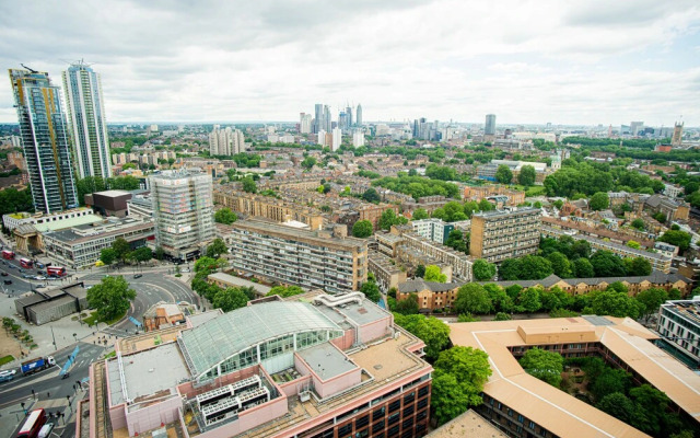 High Rise 1 Bedroom Apartment in Southbank