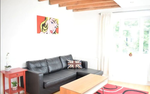 Spacious 2 Bedroom Apartment in Trendy Dalston