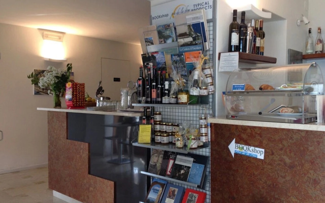 Hotel e Appartamenti al Prà de la Fam