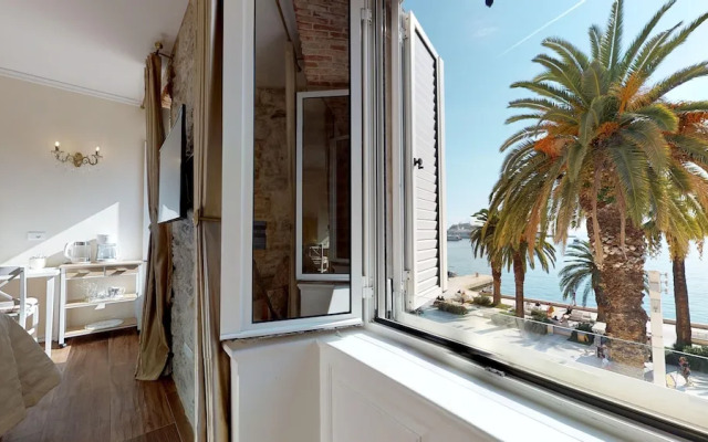 Chrysanta Apartments