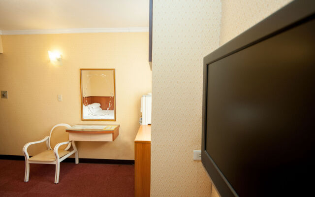 New May Flower Hotel