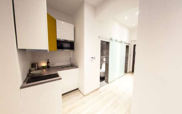 Freedom rooms and apartments