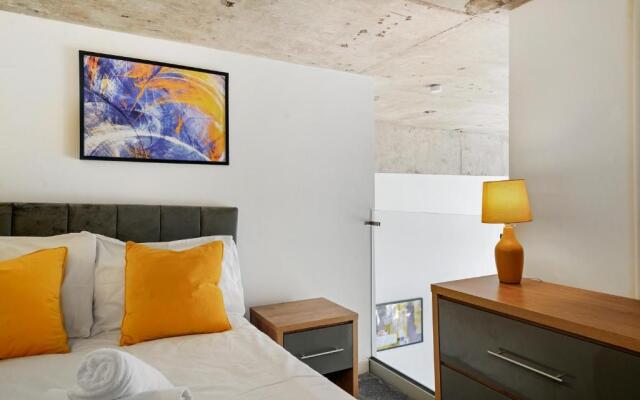 Duplex Apartments By Luxe Your Stays- Sandwell, West Bromwich