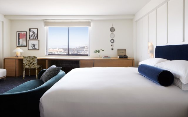 Kimpton Alton Fisherman's Wharf by IHG