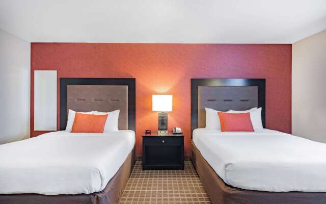 Hawthorn Extended Stay by Wyndham Dickinson