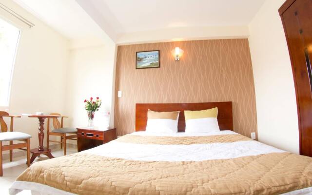 Phong Lan Hotel