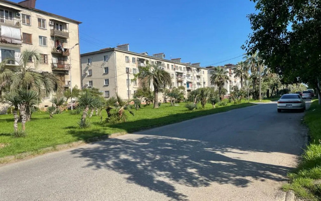 Apartments on Aiaair Avenue 99