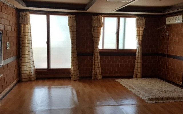 Sonamu Hwangto Ville Pension