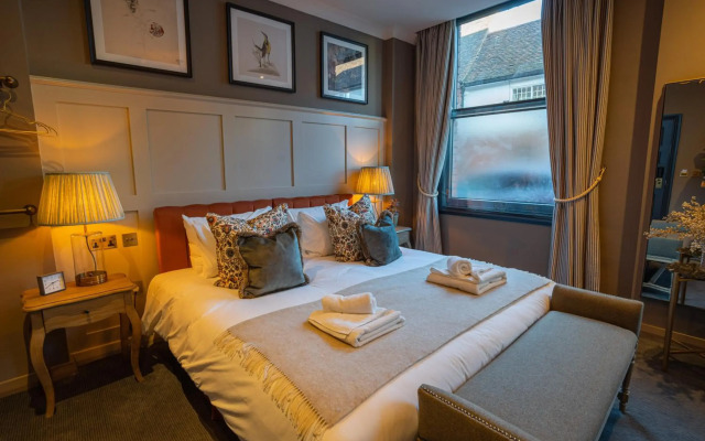 Salisbury Arms Hotel