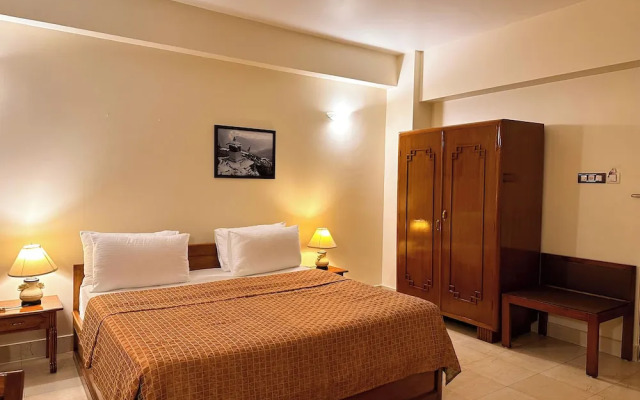 lhaki Hotel